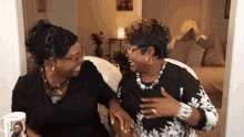 diamondandsilk-laughing.gif