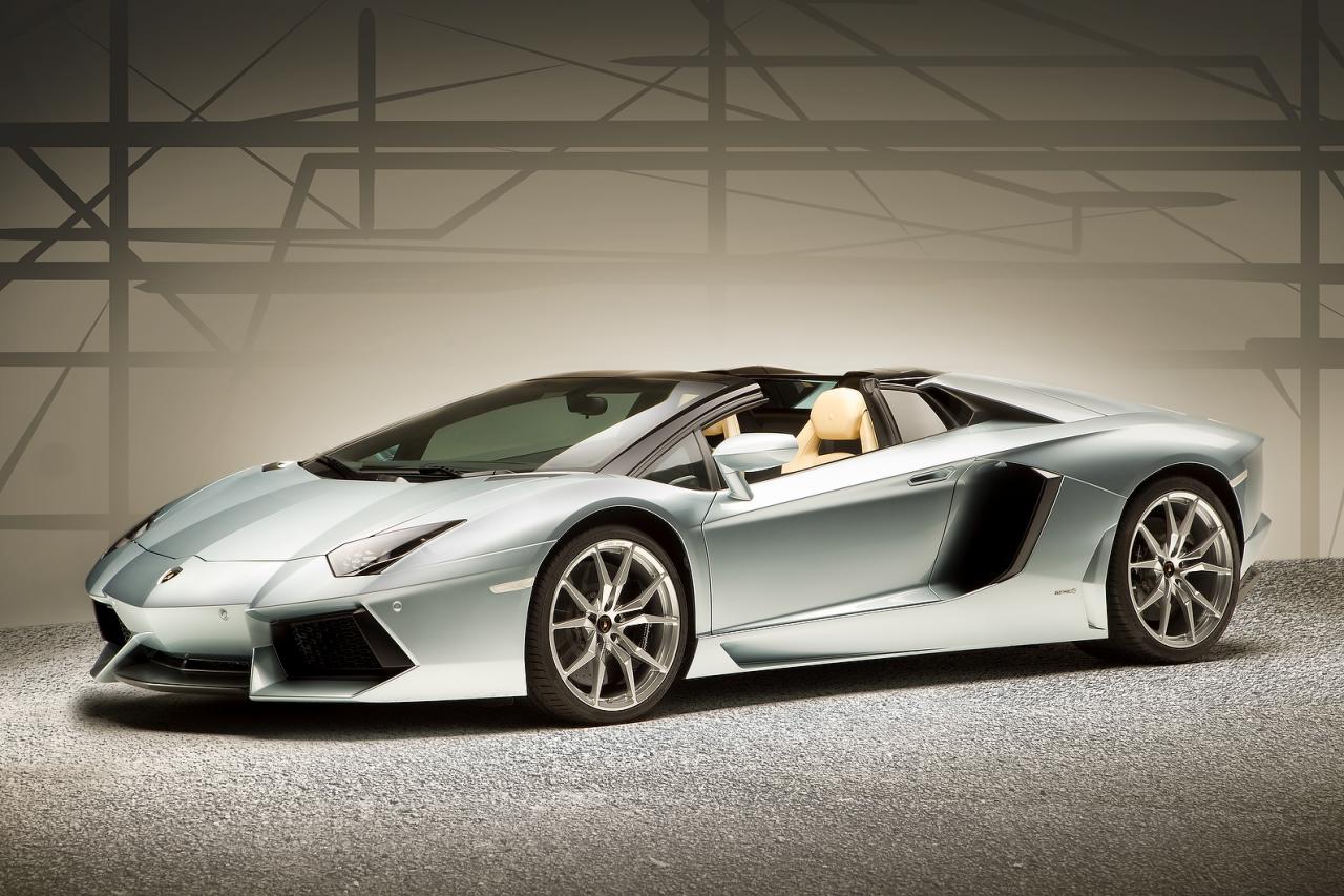 LAMBORGHINIAventadorLP700-4Roadster-4692_2.jpg