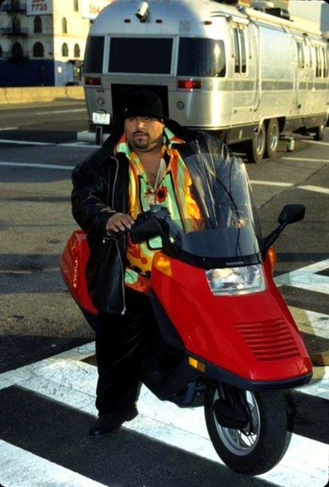 5f7274c2b80bbfa200938cf3732a353a--big-pun-honda-scooters.jpg