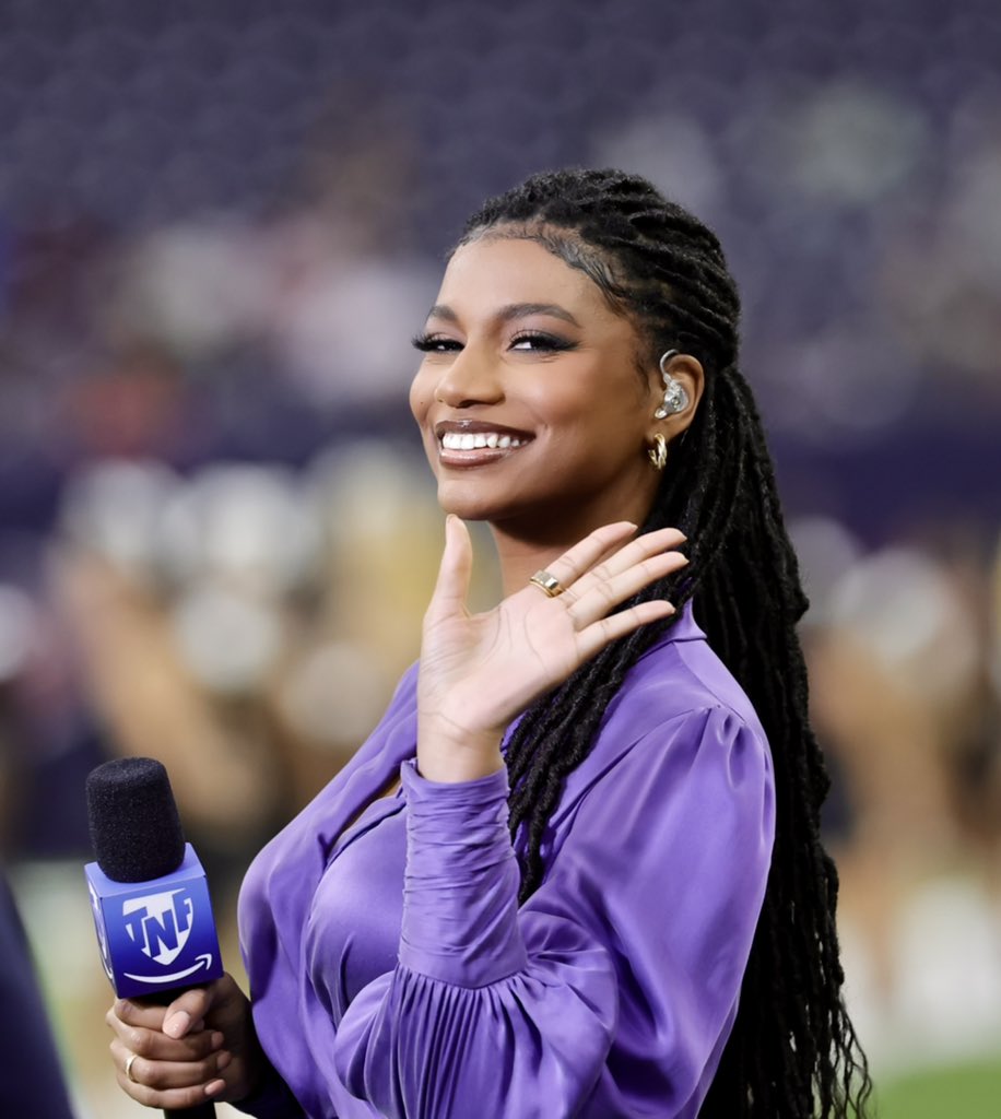Stunning-Taylor-Rooks-Reporting.jpg