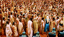 tumblr_mo5pvwCSub1qbz8aro4_250.gif