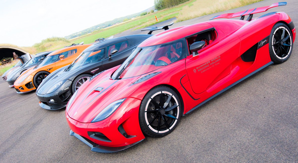 CmROBRKVIAQnhjd.jpg