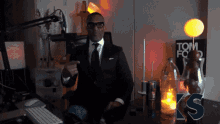 kevin-samuels.gif