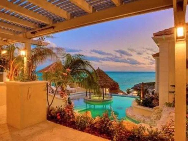 Prince-purchased-a-10000-square-foot-fortress-on-the-island-of-Providenciales-in-Turks-and-Caicos.jpg