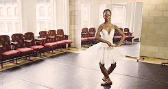 tumblr_nqgbzjt13d1u9ft1lo1_250.gif