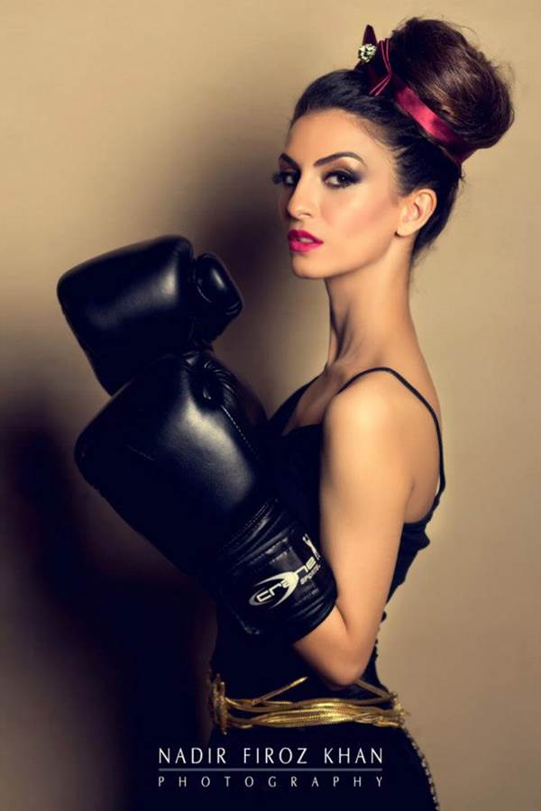 Faryal-Makhdoom-Hello-Magazine-9.jpg