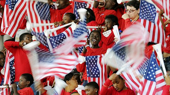 soc_g_usa-fans01_576.jpg