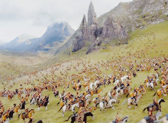 tumblr_npzl2smN3y1s5m21go4_250.gif
