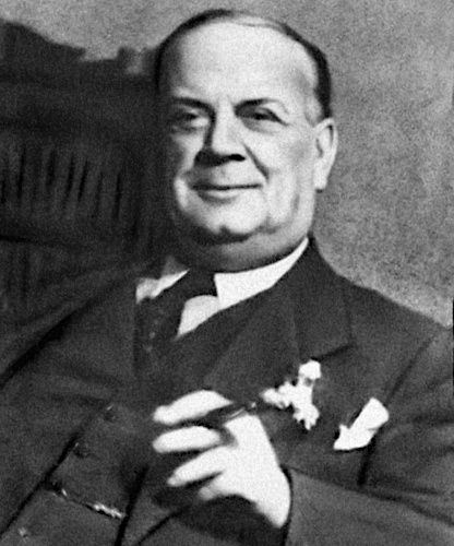 Guccio_Gucci_c.1940.JPG