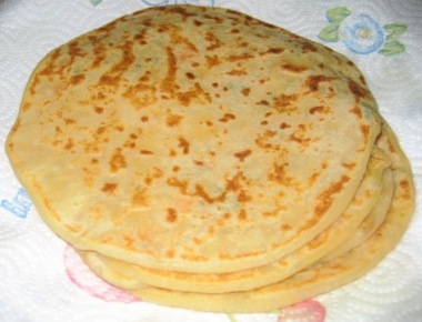 aloo-carrot-paratha.jpg