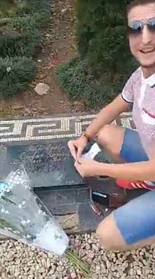7954788-6539829-image-a-41_1546172457550.jpg