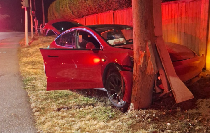 abbotsford-tesla-crash.png