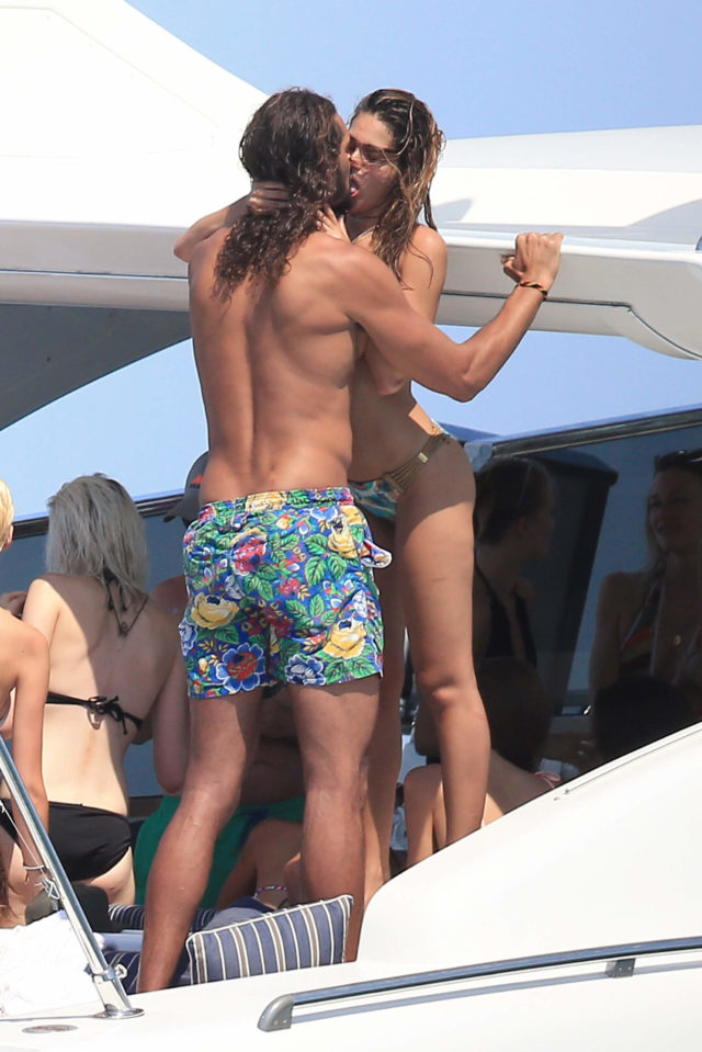 joakim-noah-ibiza-08-640x959.jpg