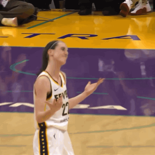 caitlin-clark.gif