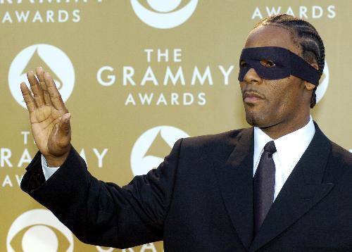 gram_rkelly_020904_big.jpg