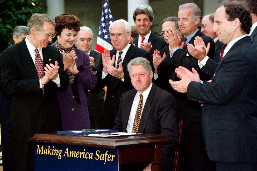 BillClintonCrimeBill-1024x681.jpeg
