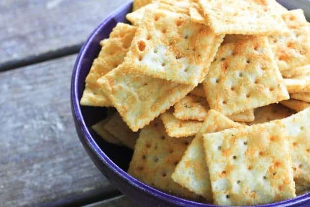 seasoned_snack_crackers_2.jpg
