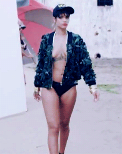 tumblr_n4ux8qPiUe1s64jz1o2_250.gif