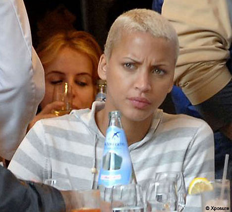 NoemieLeNoirXPS_468x427.jpg