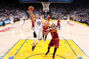 nba_g_curry11_300x200.jpg