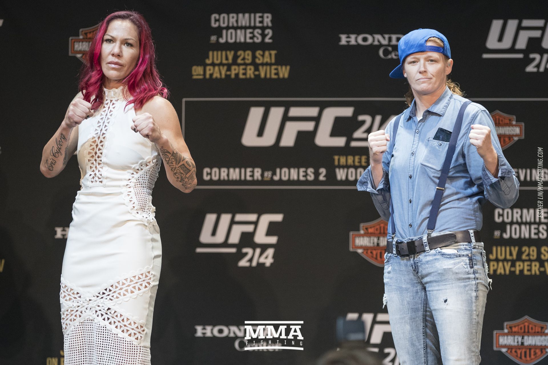 029_Cris_Cyborg_and_Tonya_Evinger.jpg
