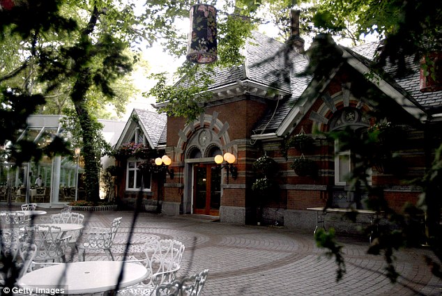 25C4B97800000578-2957282-image-a-34_1424190679681.jpg