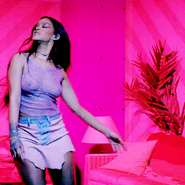 tumblr_o3bfeogsh61r7rvejo2_r1_400.gif