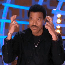 fingers-crossed-gif-6.gif