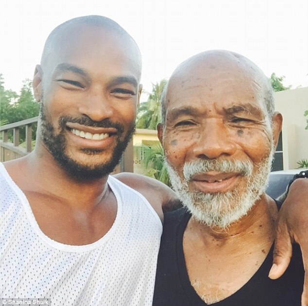 246607C100000578-2895885-Mr_Beckford_While_back_home_Tyson_shared_a_selfie_of_himself_wit-a-12_1420349635825.jpg
