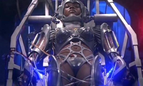 Cyberwoman-1x04-torchwood-978727_600_360.jpg