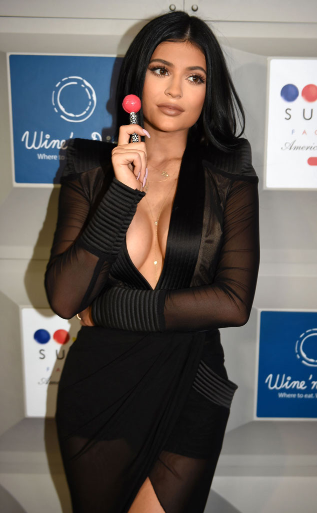 rs_634x1024-150620081507-634.kylie-jenner-pop.cm_.62015.jpg