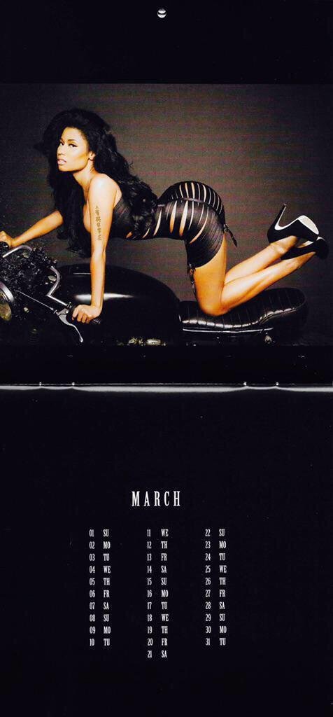 Nicki-Minaj-Calendar-2015-Naked-04.jpg