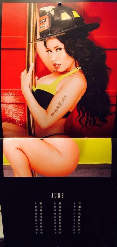 Nicki-Minaj-Calendar-2015-Naked-07.jpg