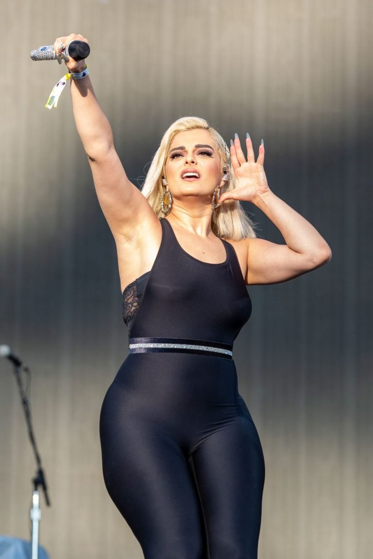 Bebe-Rexha-Sexy-TheFappeningBlog.com-8-768x1152.jpg