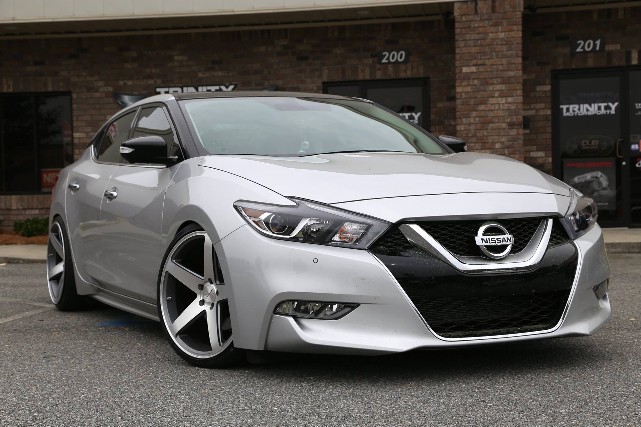 tein_lowered_maxima_concavo_wheels_front.jpg