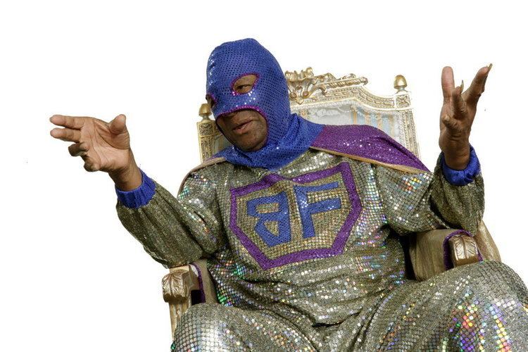 blowfly-musician-bbc56495-99e0-446e-86b7-f8f115bd7fd-resize-750.jpeg