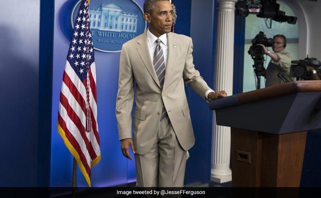 dc2t1lk_obama-tan-suit-twitter-650_625x300_29_August_19.jpg