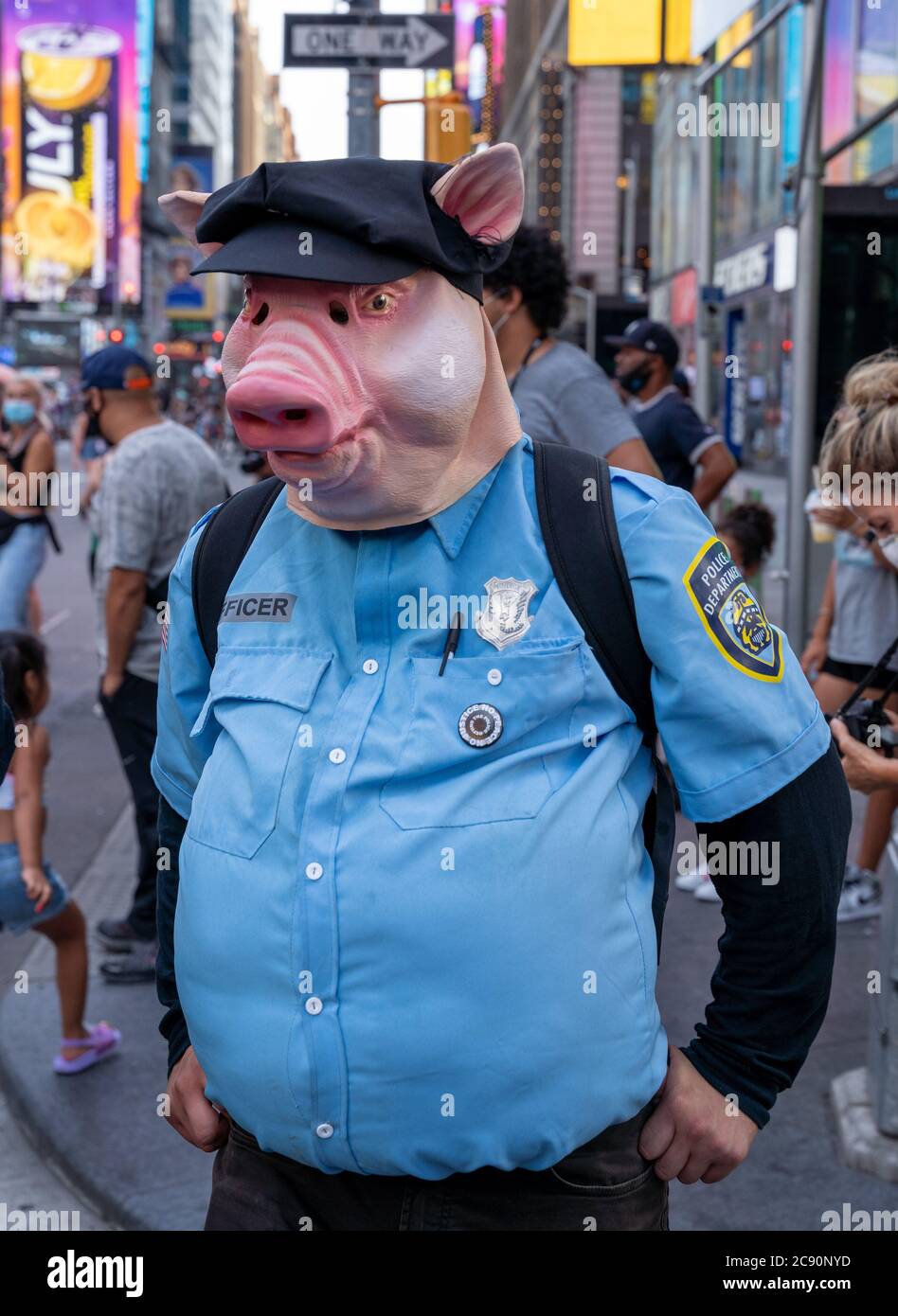 black-womenswomxn-march-black-lives-matter-protest-new-york-city-cops-are-pigs-f-12-pig-face-2C90NYD.jpg