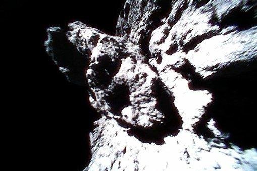 JAXAs-asteroid-landers-share-photos-from-Ryugus-surface.jpg