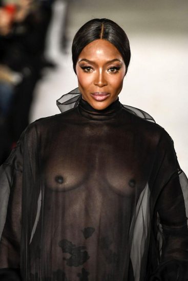 02-Naomi-Campbell-See-Through-Tits-Boobs-367x550.jpg