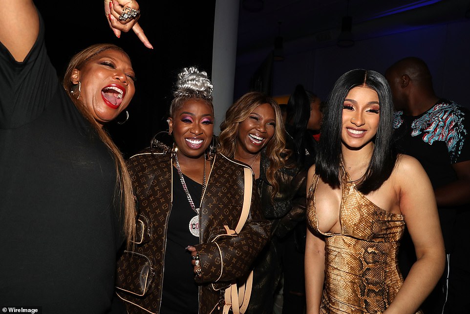 17742160-7398409-Friendly_faces_Cardi_enjoyed_her_time_with_Queen_Latifah_Missy_E-a-19_1566911115761.jpg