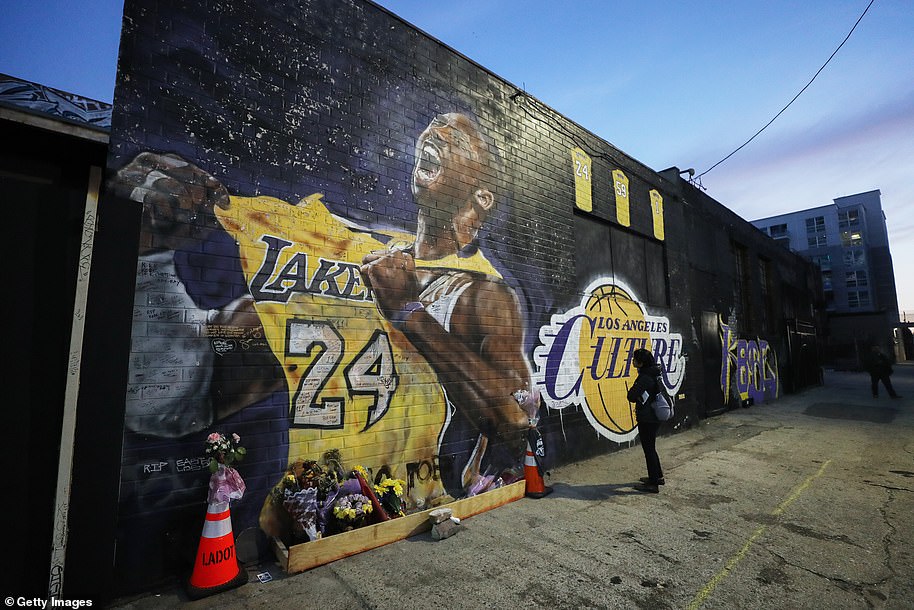 25130880-8038635-A_mural_depicting_deceased_NBA_star_Kobe_Bryant_painted_by_Jonas-a-13_1582564135341.jpg