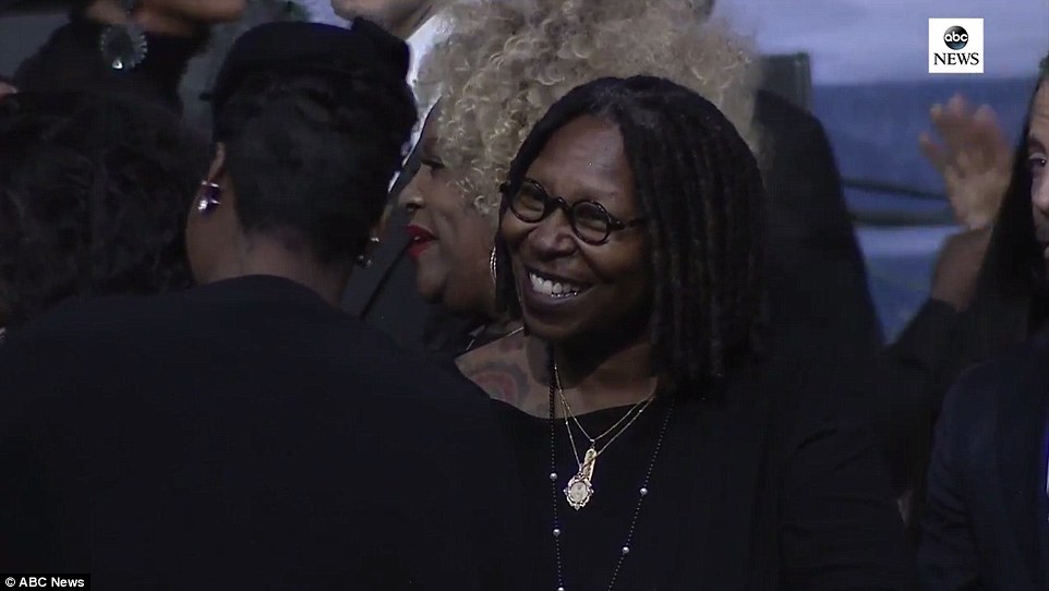 4F90EA1100000578-6118217-Whoopi_Goldberg_was_among_the_star_studded_guest_list_for_Frankl-a-162_1535742934394.jpg
