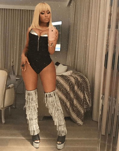 Nicki-booty2.png