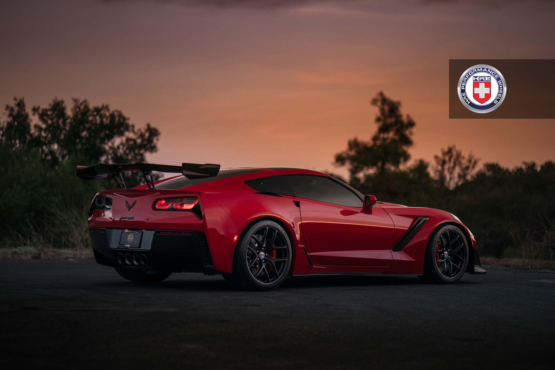 e6896518-hre-corvette-zr1-red-2.jpg