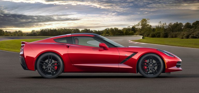 466005dc-corvette-c8-vs-c7-visual-comp-4-768x360.jpg