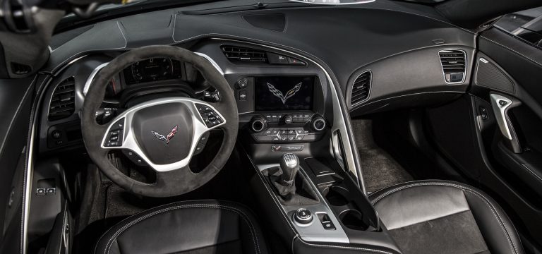 e3bdb0b5-corvette-c8-vs-c7-visual-comp-20-768x360.jpg