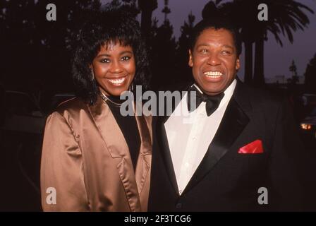 johnny-brown-and-daughter-sharon-brown-may-1989-credit-ralph-dominguezmediapunch-2f3tcg6.jpg