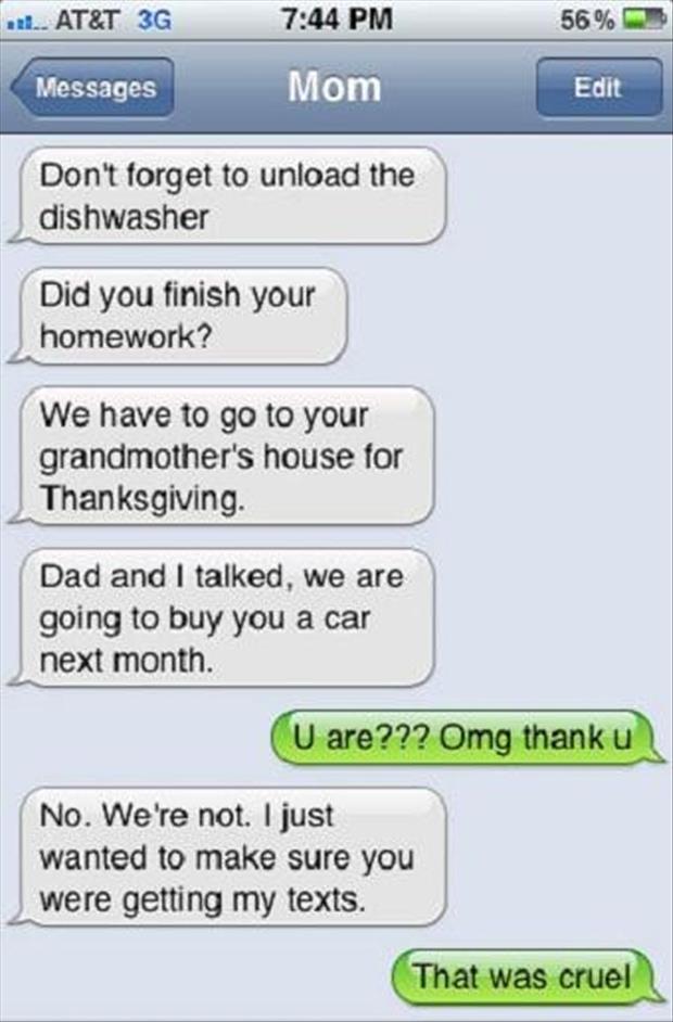 21-Texts-That-Prove-Moms-Shouldnt-Have-Phones-01.jpg