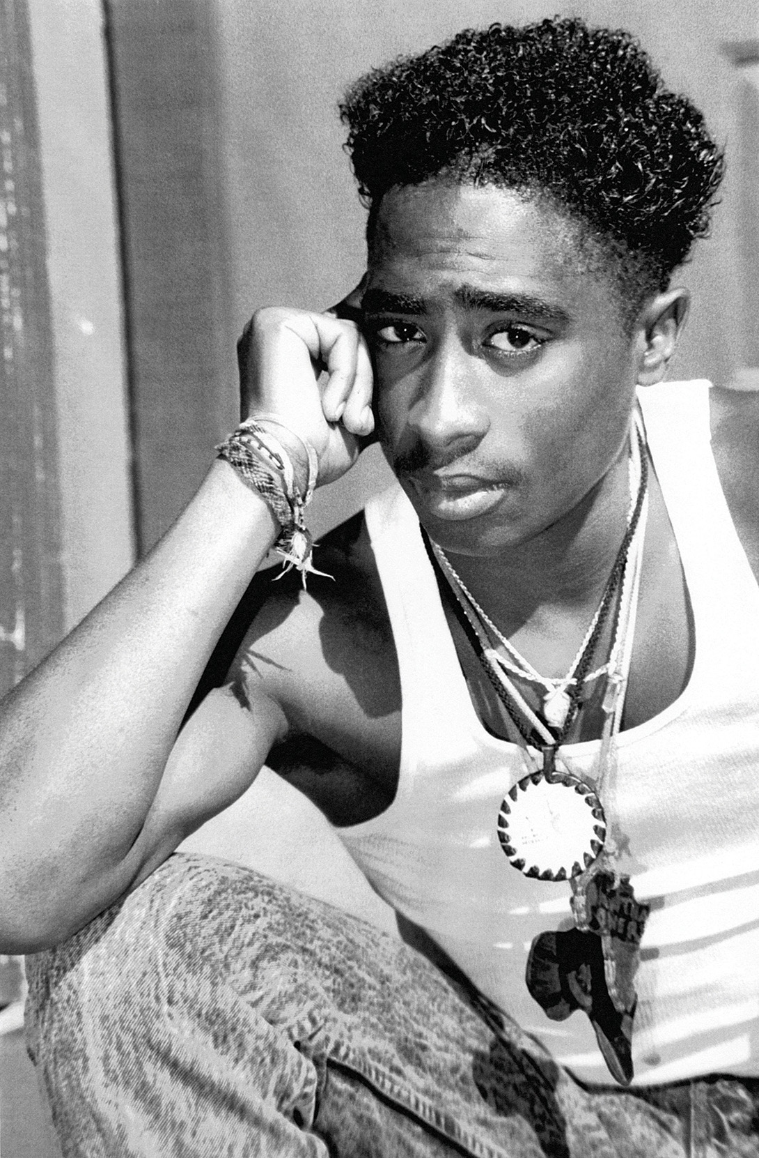 MM_0919_FYI_Tupac_PM6YKE-hi-res.jpg